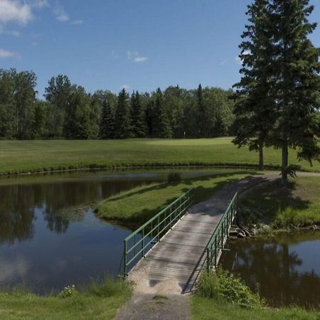 Lakeview Hecla Resort Bagian luar foto